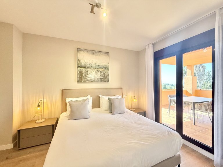 Apartment for Sale in Benahavís, Malaga 17