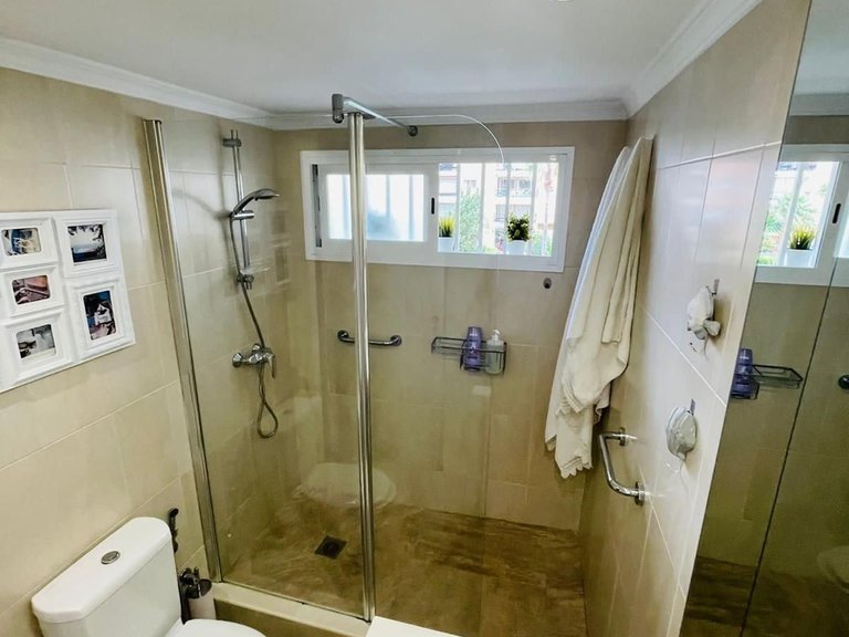 Apartment for Sale in Fuengirola, Malaga 16