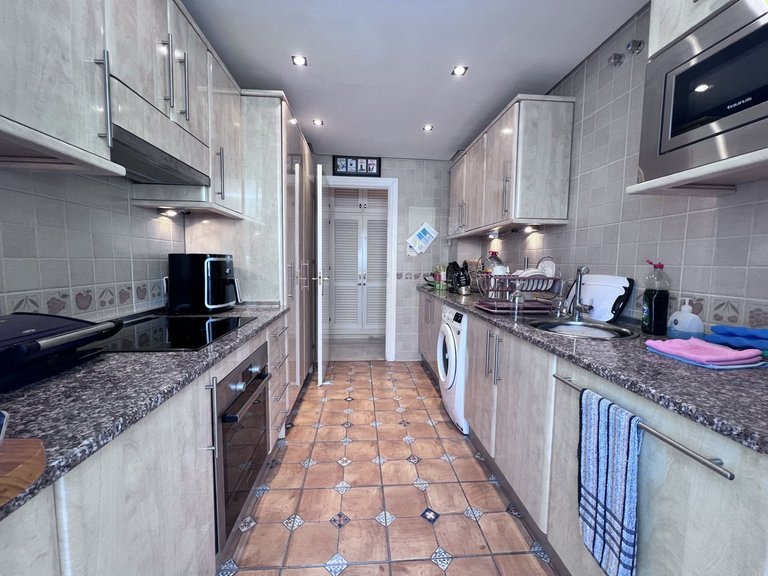 Apartment for Sale in Calahonda, Malaga 7