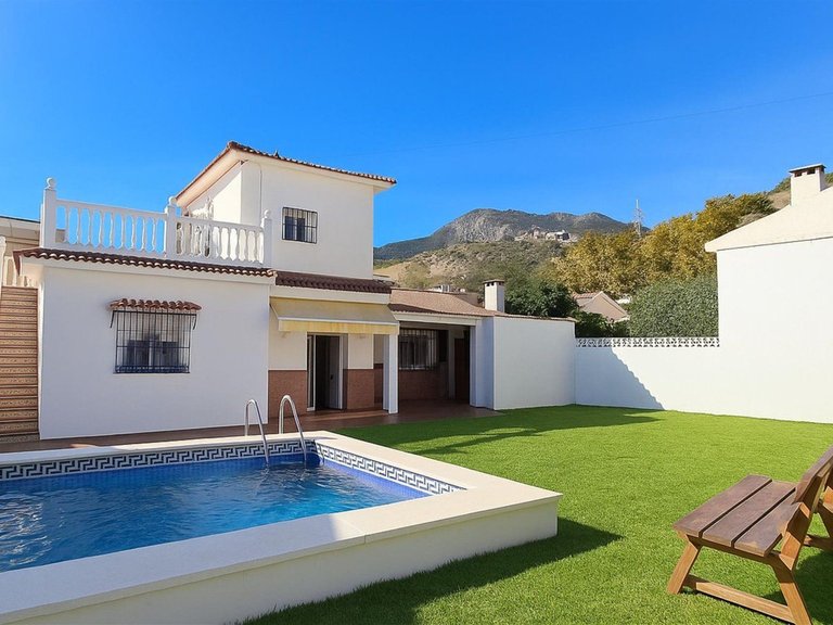 Villa for Sale in Arroyo De La Miel, Malaga 1