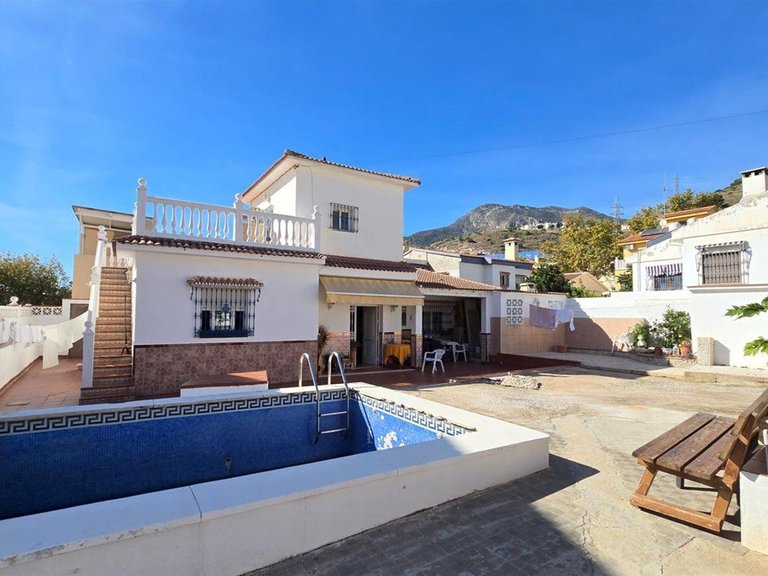 Villa for Sale in Arroyo De La Miel, Malaga 2