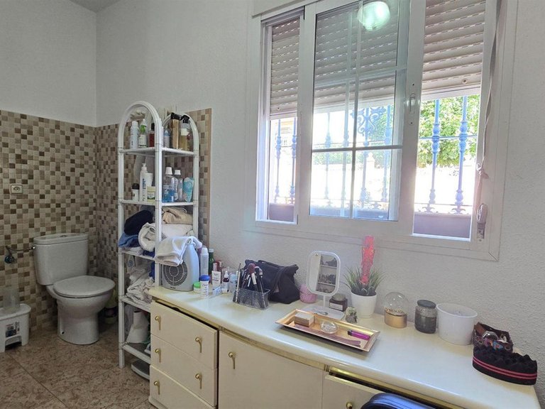 Villa for Sale in Arroyo De La Miel, Malaga 30