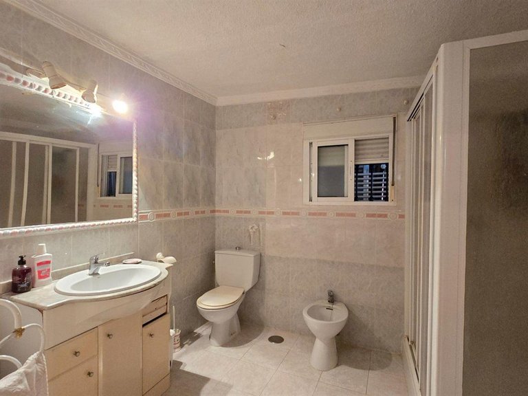 Villa for Sale in Arroyo De La Miel, Malaga 33