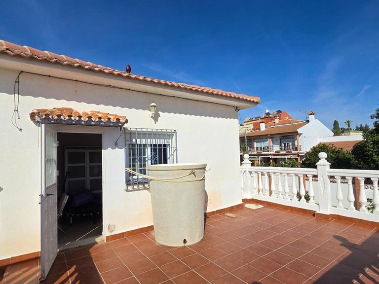 Villa for Sale in Arroyo De La Miel, Malaga 38