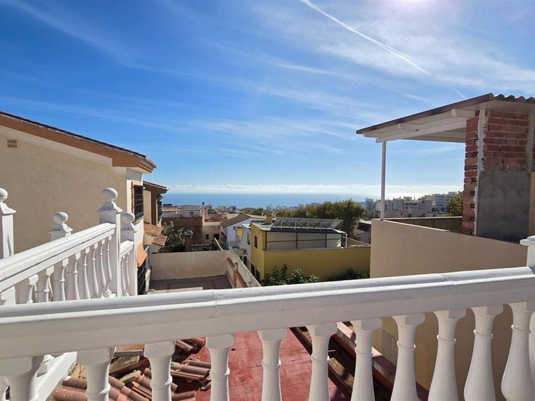Villa for Sale in Arroyo De La Miel, Malaga 40