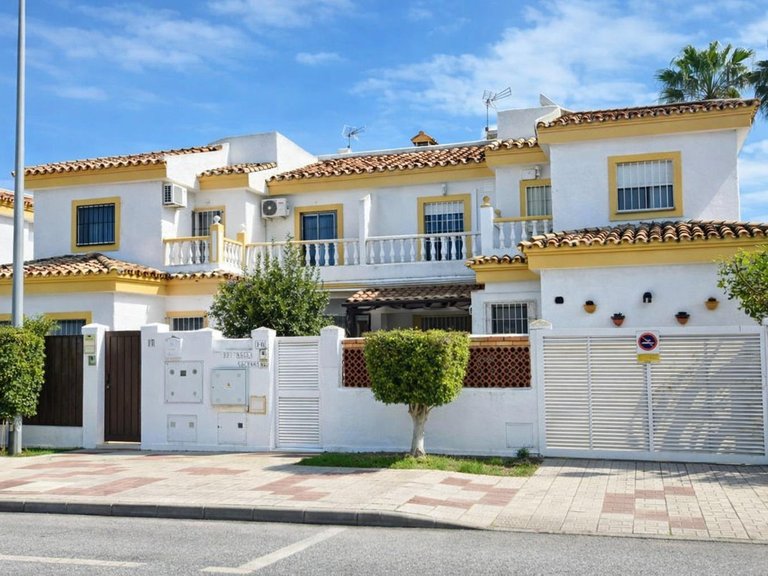 Villa for Sale in Guadalmar, Malaga 1