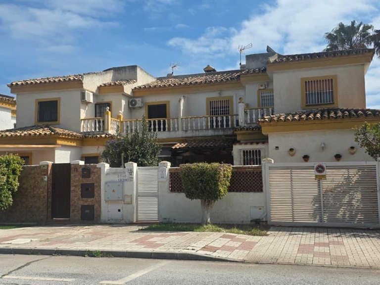 Villa for Sale in Guadalmar, Malaga 2