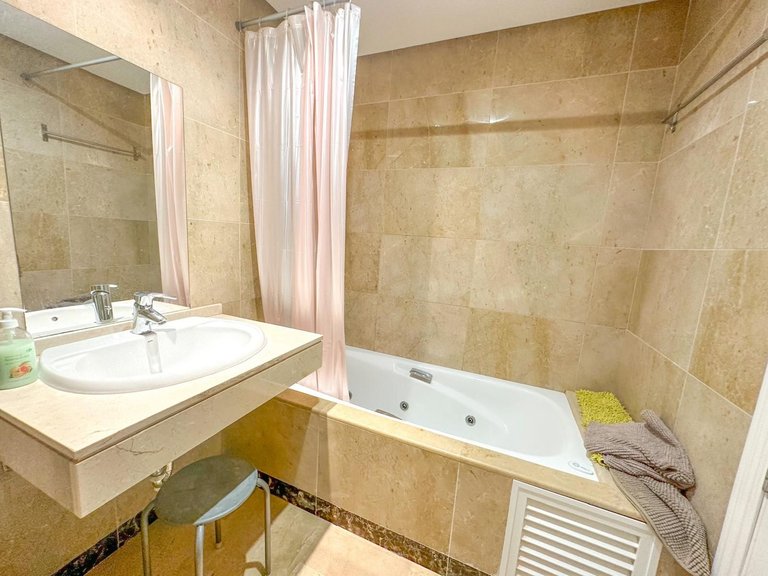 Apartment for Sale in La Alcaidesa, Cadiz 12