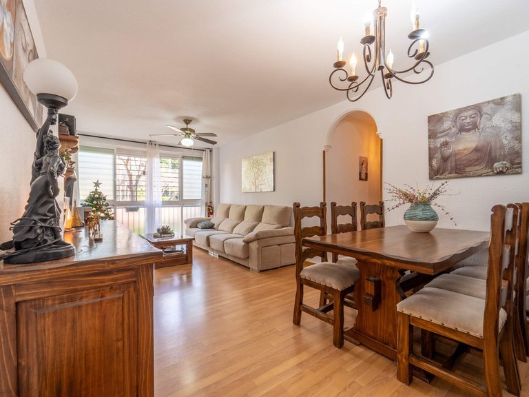 Apartment for Sale in Las Lagunas, Malaga 1
