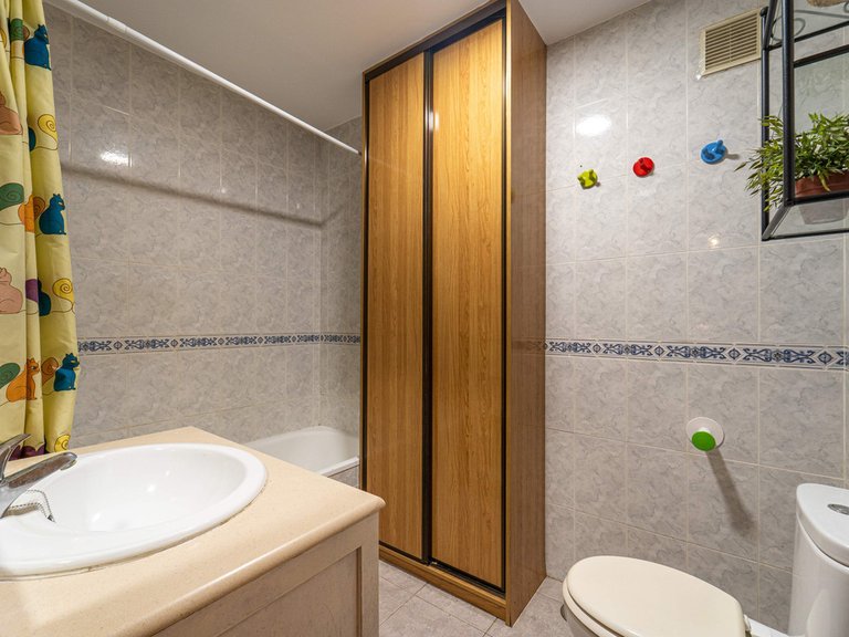 Apartment for Sale in Las Lagunas, Malaga 19