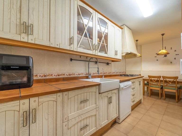 Apartment for Sale in Las Lagunas, Malaga 7