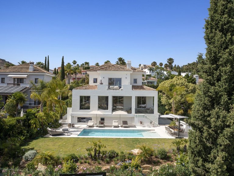 Villa for Sale in Benahavís, Malaga 23