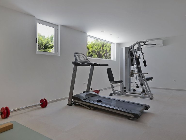 Villa for Sale in Benahavís, Malaga 28