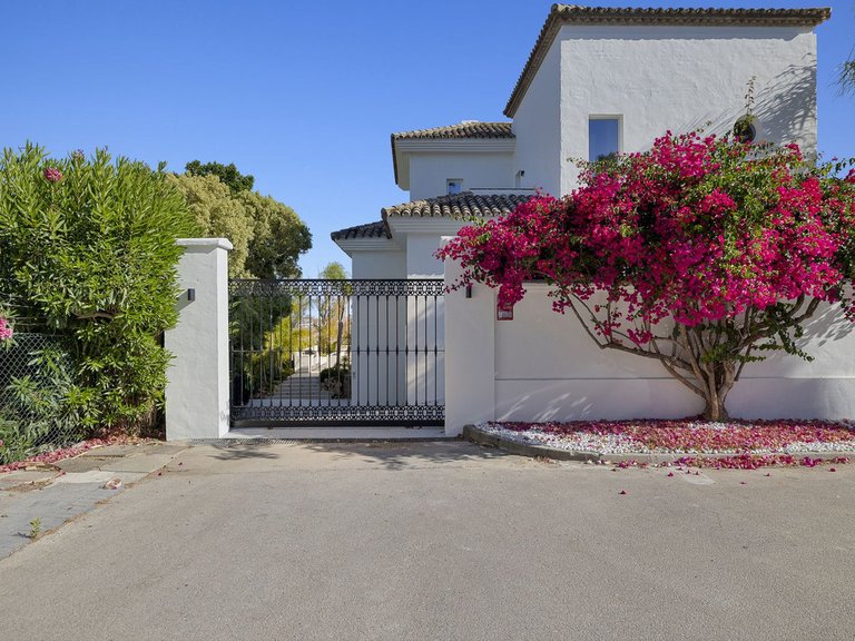 Villa for Sale in Benahavís, Malaga 30