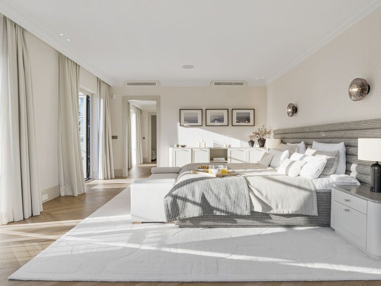 Villa for Sale in Nueva Andalucía, Malaga 26