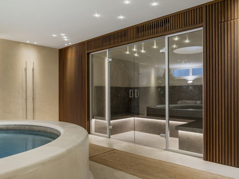 Villa for Sale in Nueva Andalucía, Malaga 33