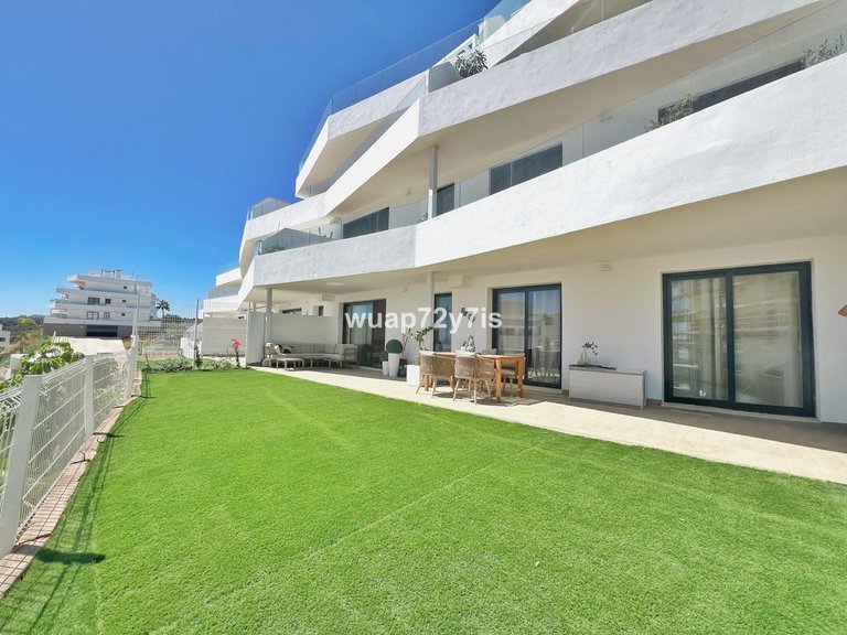 Apartment for Sale in Estepona, Malaga 1