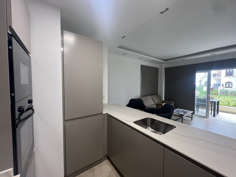 Apartment for Sale in Puerto Banús, Malaga 6