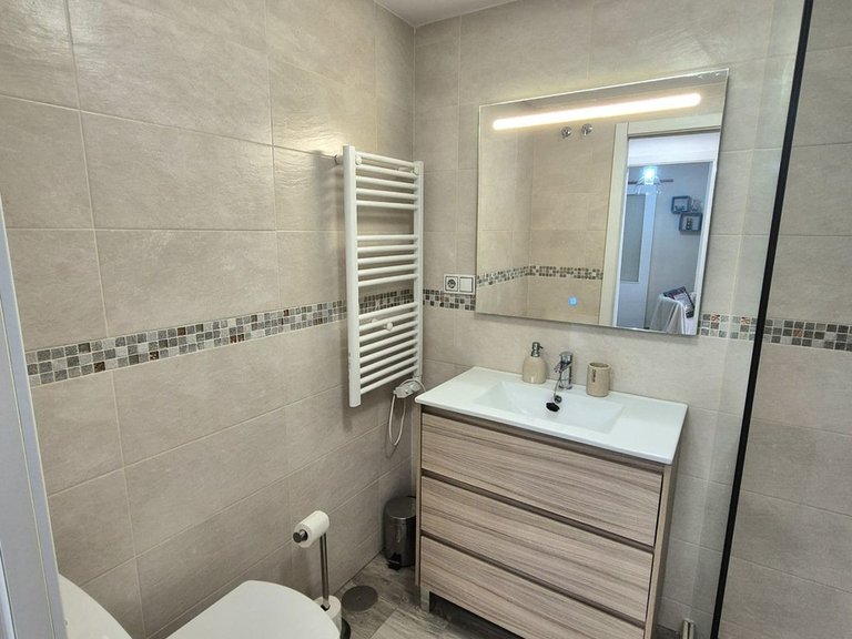 Apartment for Sale in Las Lagunas, Malaga 16