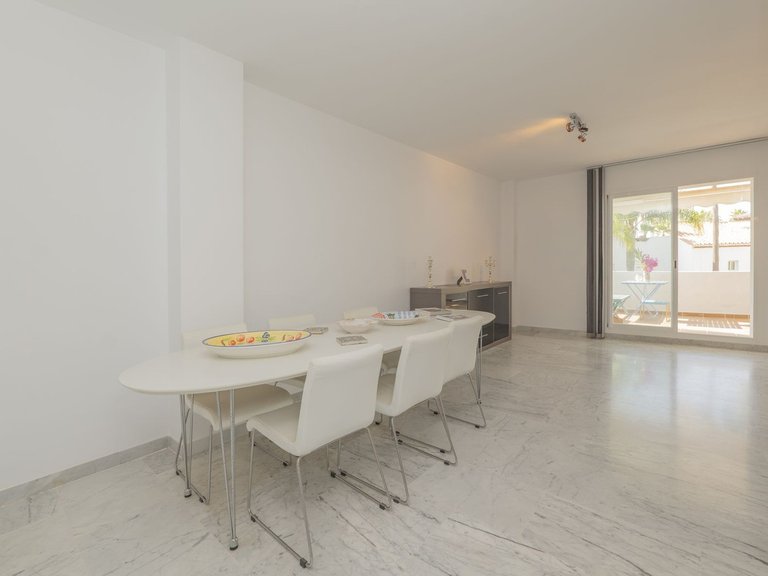 Villa for Sale in Bahía De Marbella, Malaga 25