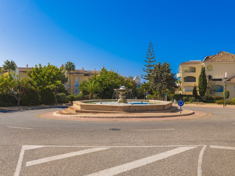 Villa for Sale in Bahía De Marbella, Malaga 36