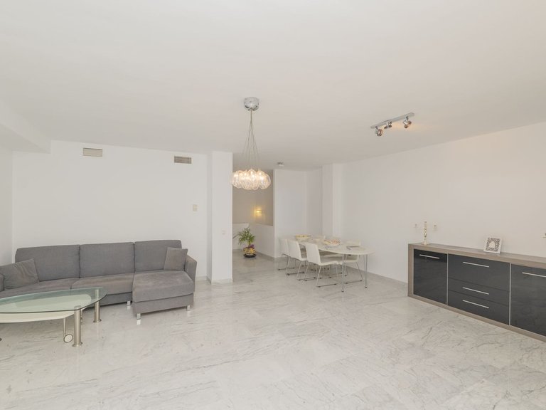Villa for Sale in Bahía De Marbella, Malaga 7