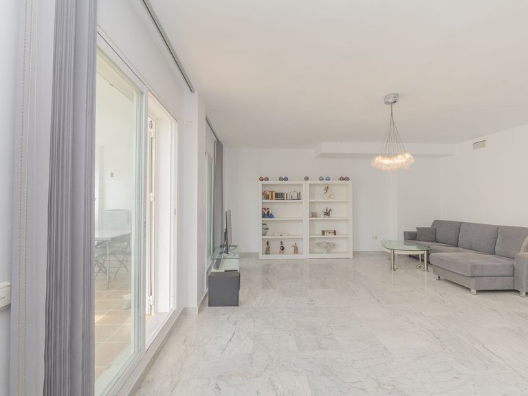 Villa for Sale in Bahía De Marbella, Malaga 8
