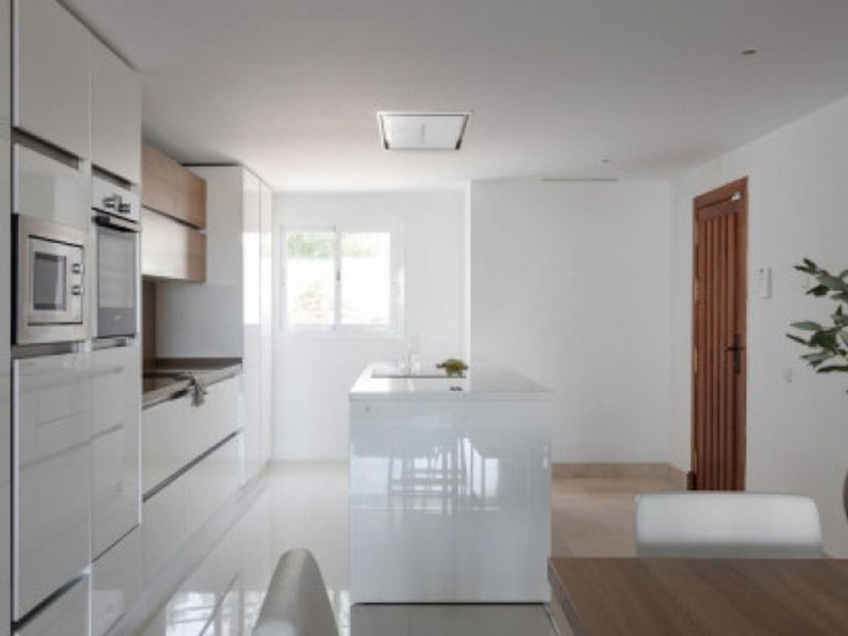 Apartment for Sale in Nueva Andalucía, Malaga 12