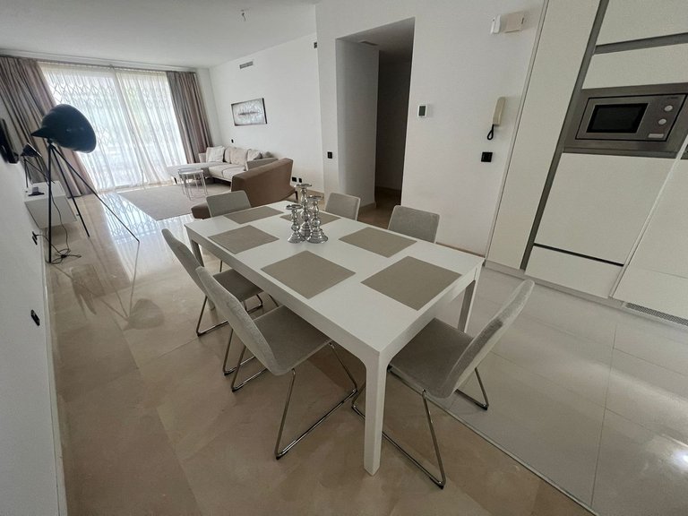 Apartment for Sale in Nueva Andalucía, Malaga 17