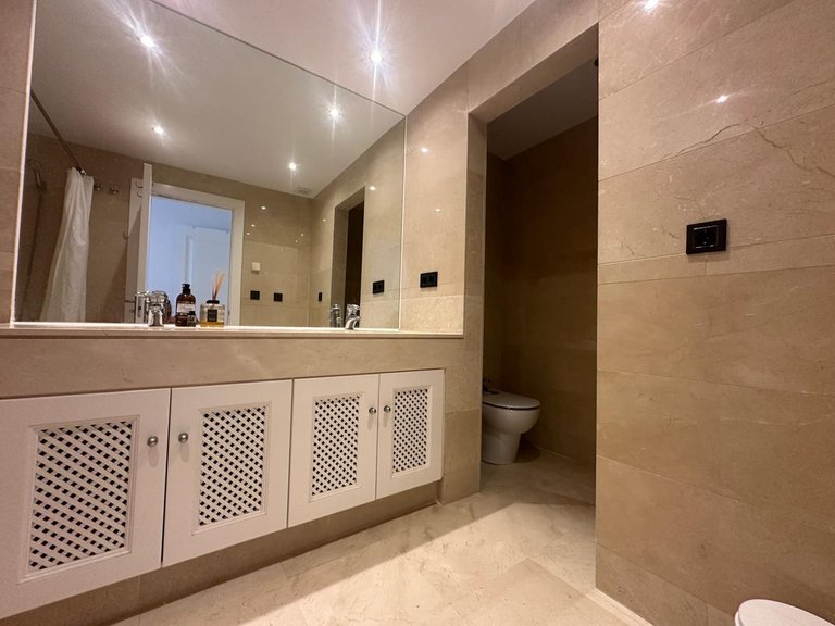 Apartment for Sale in Nueva Andalucía, Malaga 21