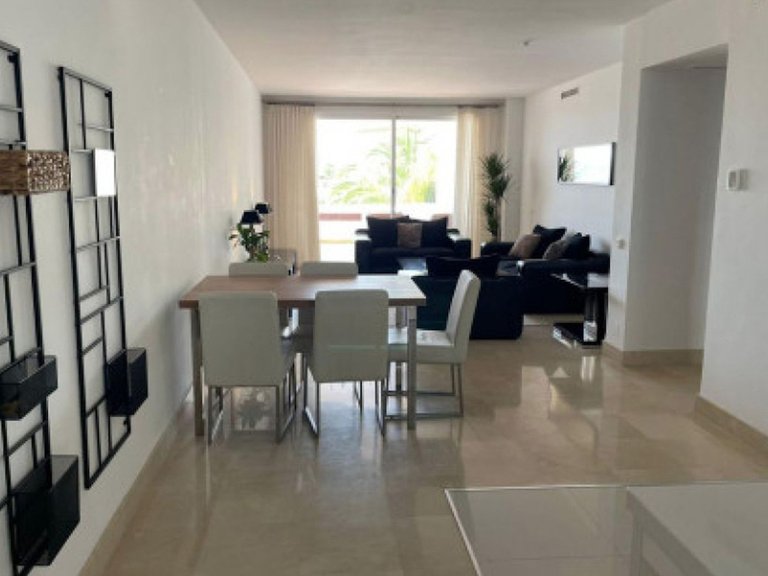 Apartment for Sale in Nueva Andalucía, Malaga 9