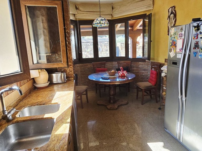 Villa for Sale in Sierrezuela, Malaga 20