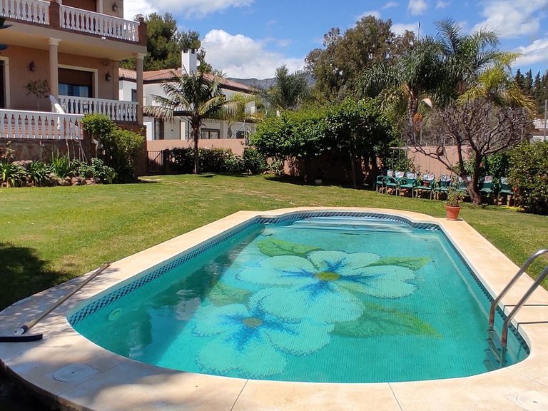 Villa for Sale in Sierrezuela, Malaga 3