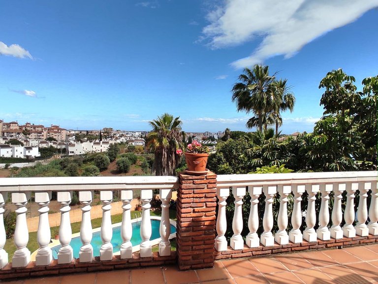 Villa for Sale in Sierrezuela, Malaga 7