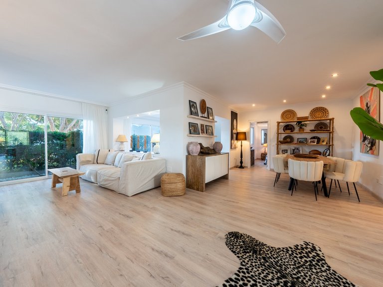 Villa for Sale in Hacienda Las Chapas, Malaga 10