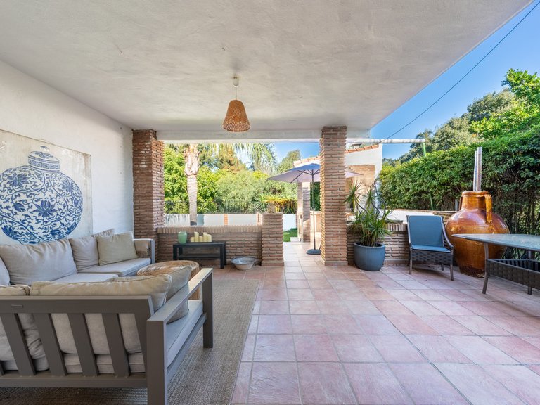 Villa for Sale in Hacienda Las Chapas, Malaga 28