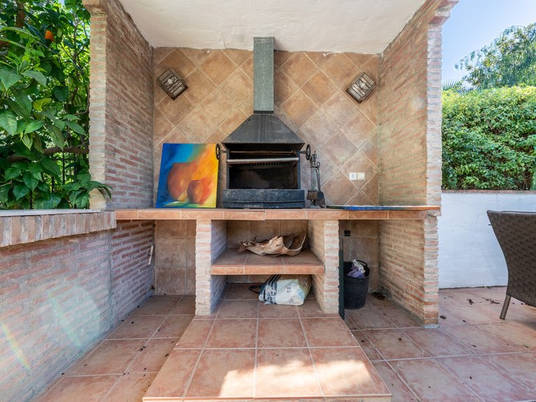 Villa for Sale in Hacienda Las Chapas, Malaga 33