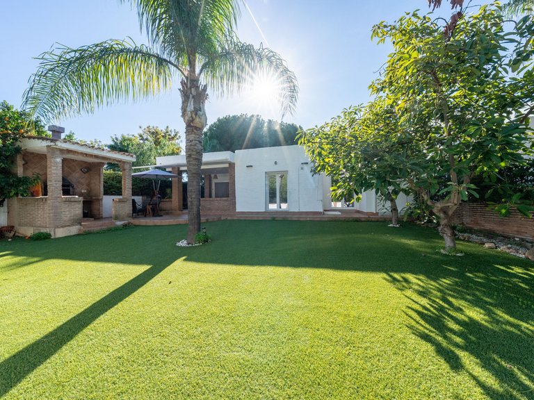 Villa for Sale in Hacienda Las Chapas, Malaga 37