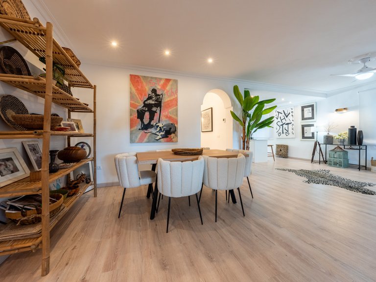 Villa for Sale in Hacienda Las Chapas, Malaga 5