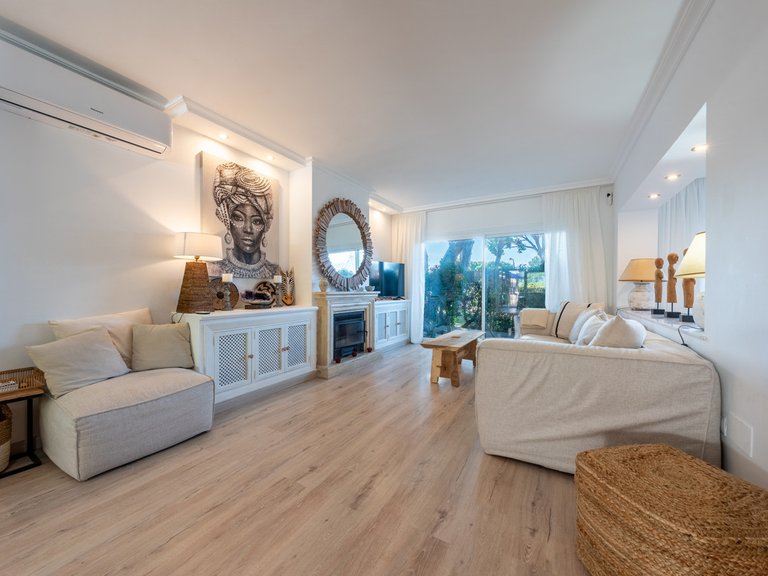 Villa for Sale in Hacienda Las Chapas, Malaga 6