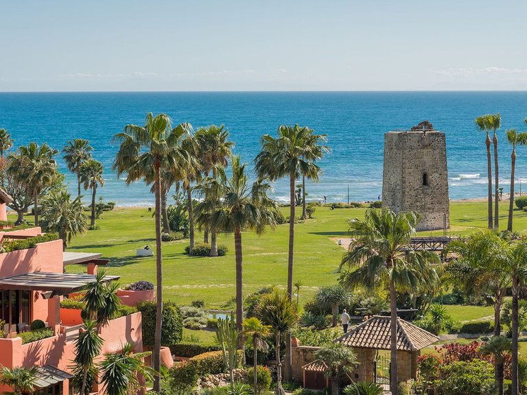 Apartment for Sale in New Golden Mile, Malaga 48