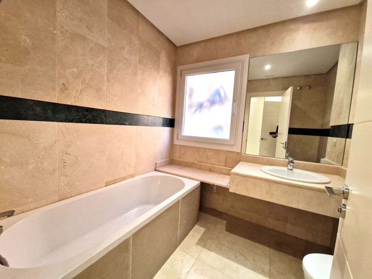 Apartment for Sale in Marbella, Malaga 17
