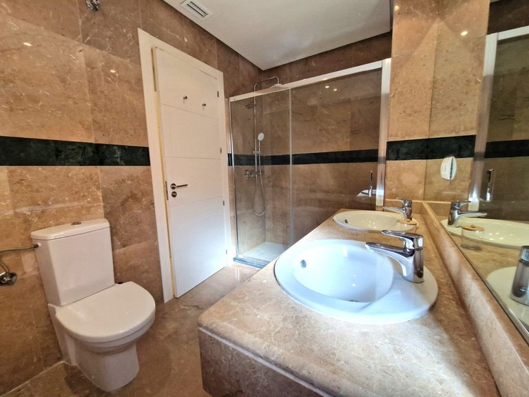 Apartment for Sale in Marbella, Malaga 27