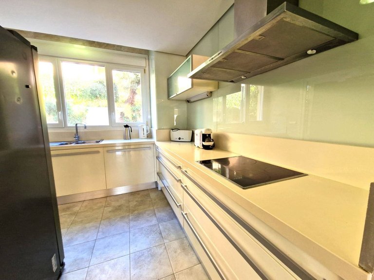 Apartment for Sale in Marbella, Malaga 32