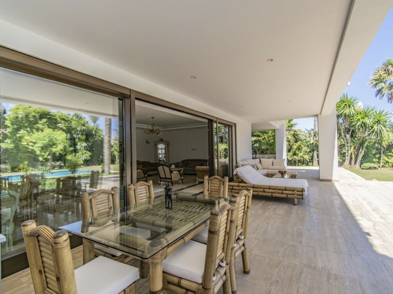 Villa for Sale in Guadalmina Baja, Malaga 11