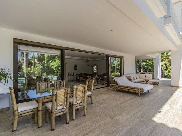 Villa for Sale in Guadalmina Baja, Malaga 12
