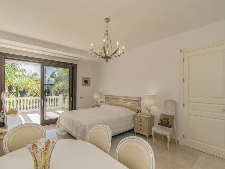 Villa for Sale in Guadalmina Baja, Malaga 45