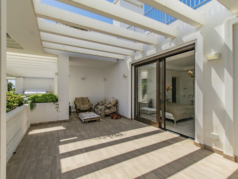 Villa for Sale in Guadalmina Baja, Malaga 46