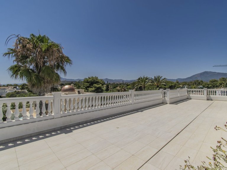 Villa for Sale in Guadalmina Baja, Malaga 48
