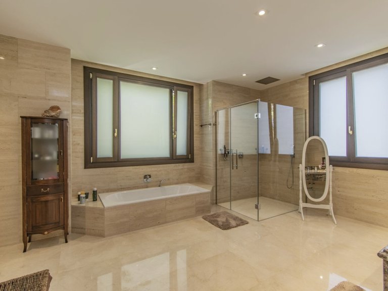 Villa for Sale in Guadalmina Baja, Malaga 49